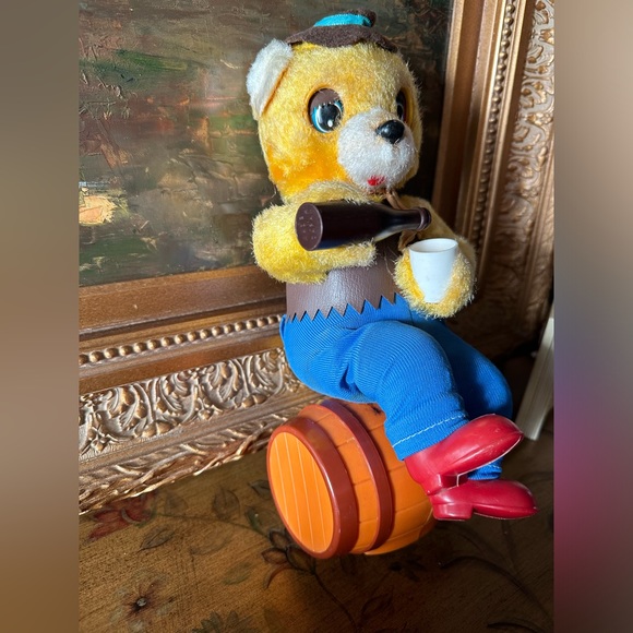 RARE Vintage Toys Battery Operated Picnic Bear Alps Japan Drinking WORKS Unique - Picture 5 of 8